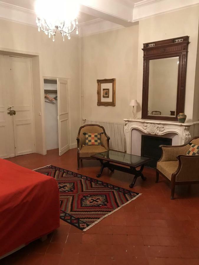Bed and breakfast La Maison Quarante Chambre photo